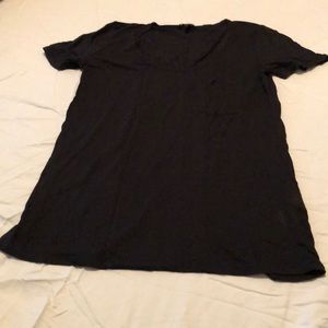 Black U-neck tee